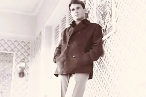 الفنان الراحل عبد الحليم حافظ (حساب نجل شقيقه محمد شبانة بـ«فيسبوك»)