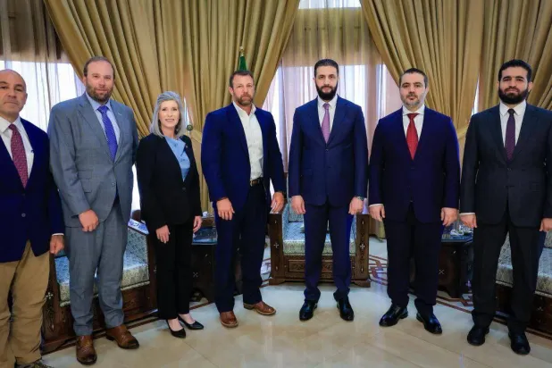 الرئيس السوري أحمد الشرع مستقبلاً وفد الكونغرس في دمشق (الخارجية السورية)