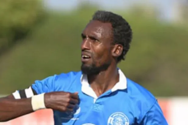  سليمان عبيد أحد أبرز نجوم الكرة الفلسطينية (أ.ف.ب)