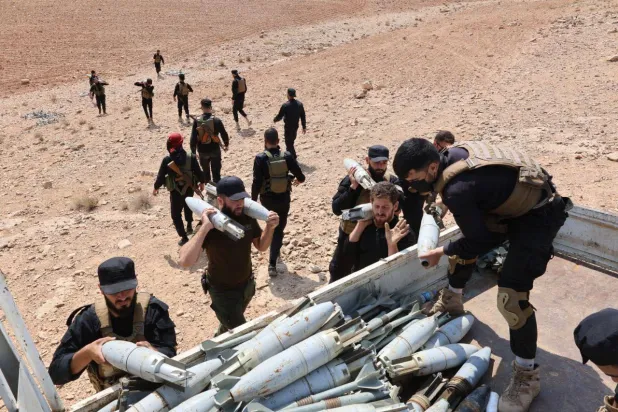 إنزال الأمن السوري حمولة صواريخ غراد بمحافظة حمص في سيارة معدة للتهريب باتجاه الحدود اللبنانية (الداخلية السورية)