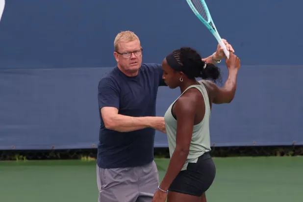 غوف انفصلت عن مدربها (الأولمبية الدولية)