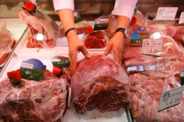 يعد تناول البروتين أمراً حيوياً لدعم الصحة واللياقة البدنية (رويترز)