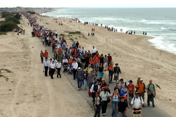 تنص الخطة الإسرائيلية على بناء 3400 وحدة استيطانية من شأنها فصل شمال الضفة الغربية عن جنوبها (إ.ب.أ)