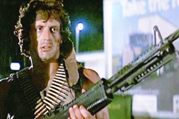 «دم أول»... فيلم سياسي صوَّر حرب الداخل