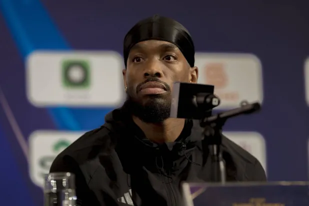 إيفان توني في المؤتمر الصحافي (الشرق الأوسط)