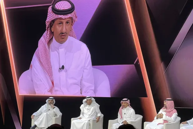 أحمد الخطيب وزير السياحة خلال مشاركته في مؤتمر الرياضة العالمية الجديدة (الشرق الأوسط)