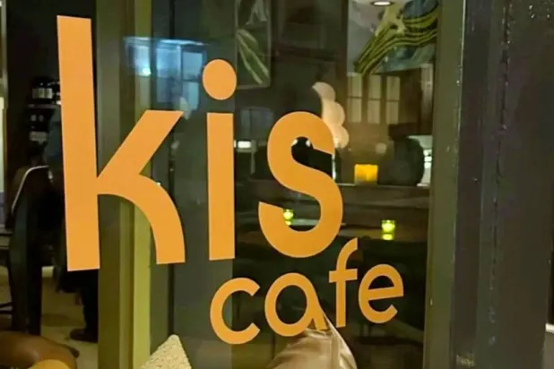 كيف يصنع المؤثرون مجد المطاعم أو يتسببوا في إقفالها؟