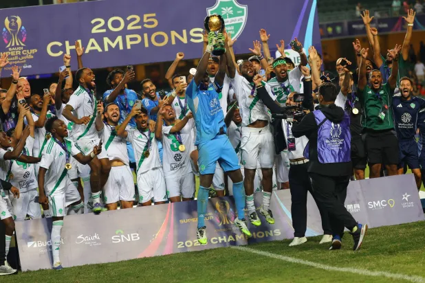 الأهلي توج بلقب السوبر السعودي في هونغ كونغ (تصوير: عبد العزيز النومان)