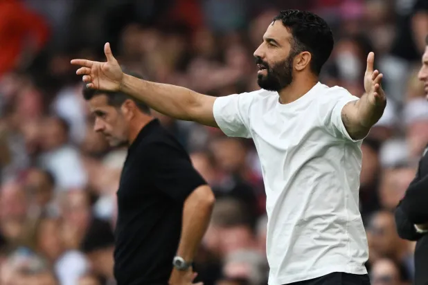 روبن أموريم مدرب مانشستر يونايتد (رويترز) 