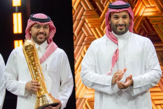 ولي العهد السعودي أبهج المهتمين بالقطاع بالتتويج الكبير (واس)