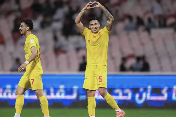 لاعب خط الوسط إيكي فيرنانديز (نادي القادسية)