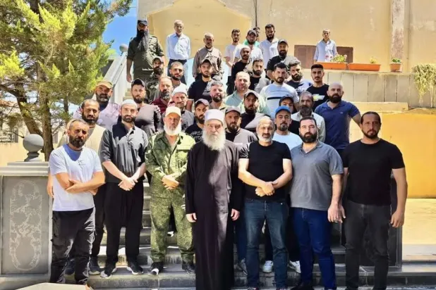 Suudi Arabistan, Suriye hükümetinin güvenliği ve istikrarı sağlamak ve devletin ve kurumlarının egemenliğini güçlendirmek için aldığı önlemlere tam destek verdiğini yineledi. (AP)