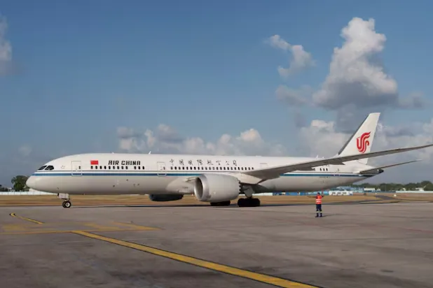 طائرة تابعة لشركة طيران «إير تشاينا» (رويترز)