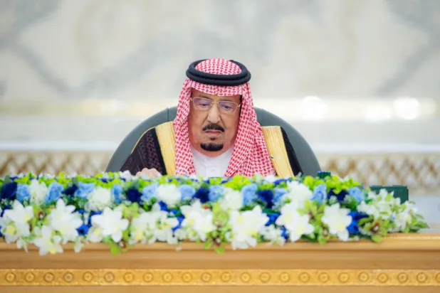 خادم الحرمين الشريفين الملك سلمان بن عبد العزيز خلال ترؤسه جلسة مجلس الوزراء (واس)