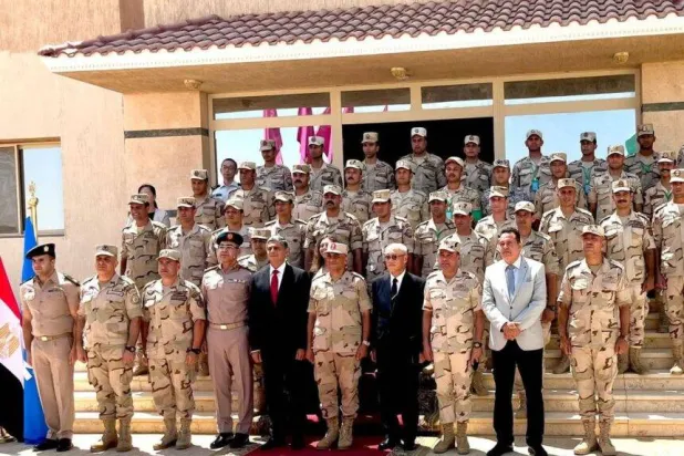 عناصر من البعثة المصرية عقب انتهاء أول دورة تدريبية تمهيداً لانضمامها إلى بعثة الاتحاد الأفريقي بالصومال (وكالة الأنباء الصومالية)