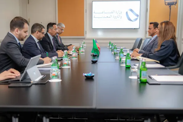 خلال اجتماع وزير الصناعة والثروة المعدنية مع مسؤولين أميركيين (الشرق الأوسط) 