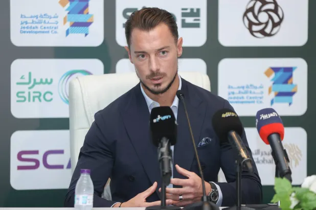 يايسله خلال المؤتمر الصحافي لمواجهة الأهلي ونيوم (عدنان مهدلي)