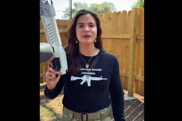 صورة من الفيديو الذي نشرته فالنتينا غوميز المرشحة الجمهورية للكونغرس عن ولاية تكساس (إكس)