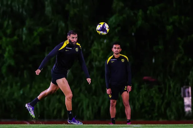 كريم بنزيمة خلال تحضيرات الموسم المقبل (نادي الاتحاد)