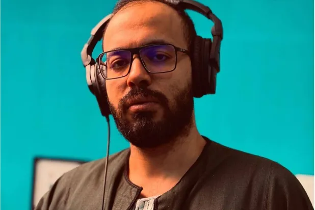 اشتهر أبو زيد ببث فيديوهات تعليمية من قريته بمحافظة الغربية (صفحته على «فيسبوك»)