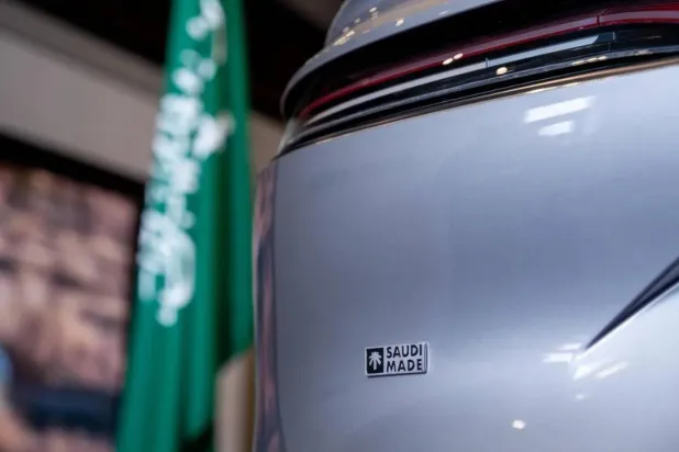 سيارة «لوسد» بشعار «صنع في السعودية» (واس)