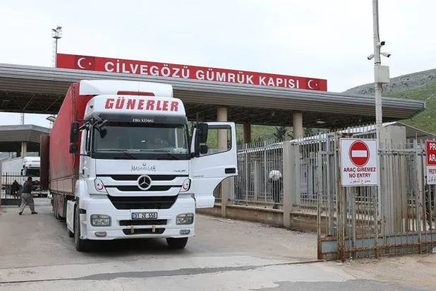 معبر جيلوا غوزو الحدودي بين تركيا وسوريا (إعلام تركي)