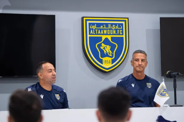 شاموسكا خلال المؤتمر الصحافي (نادي التعاون)