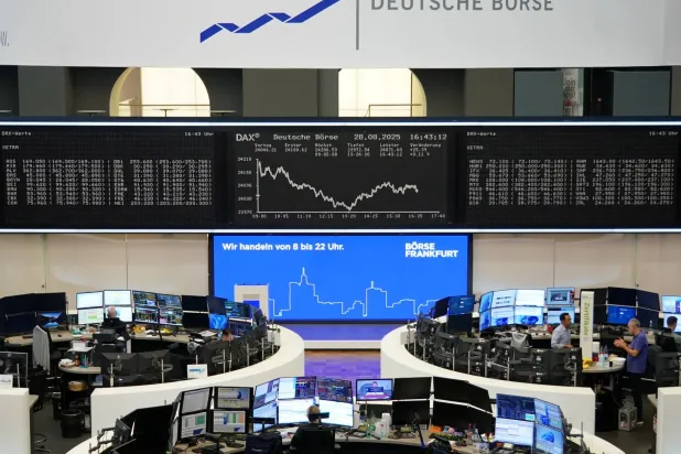 مخطط مؤشر الأسهم الألماني «داكس» في بورصة فرنكفورت (رويترز)