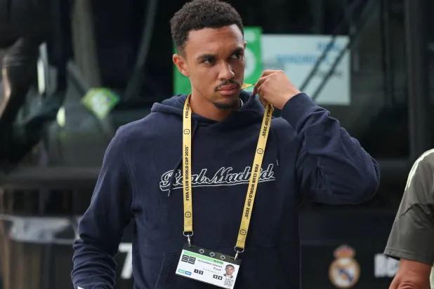 ترينت ألكسندر-أرنولد مدافع ريال مدريد (رويترز)