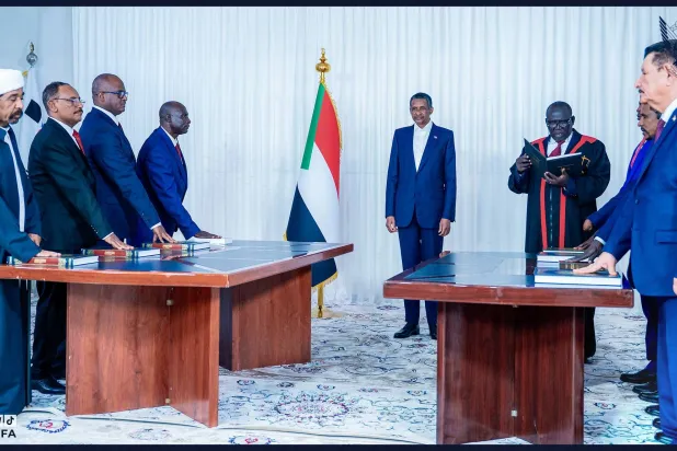 قائد «قوات الدعم السريع» محمد حمدان دقلو (حميدتي) يؤدي اليمين الدستورية 30 أغسطس 2025 (المجلس الرئاسي لـ«تأسيس»)