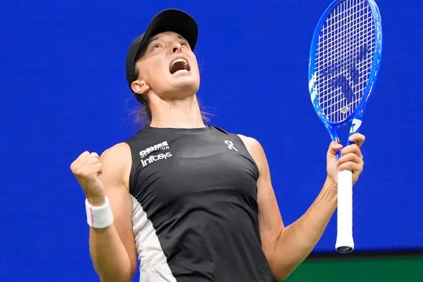 شفيونتيك (رويترز)