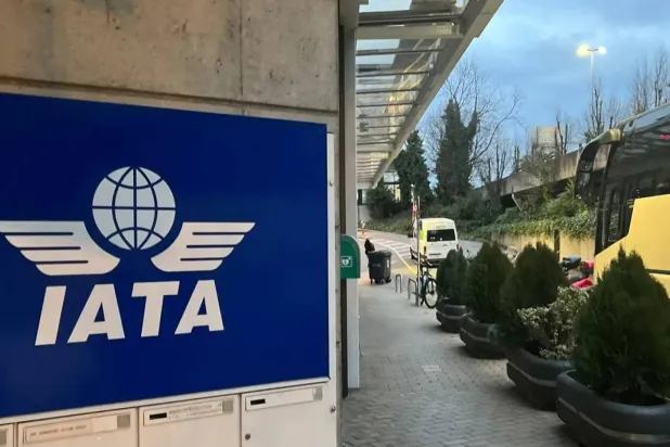 شعار «الاتحاد الدولي للنقل الجوي (إياتا)» (الشرق الأوسط)