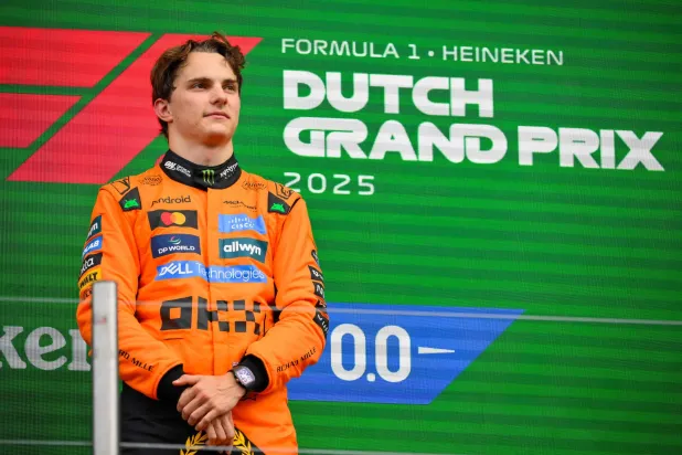 الأسترالي أوسكار بياستري بطل هولندا (أ.ف.ب)