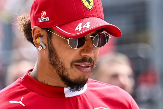 Lewis Hamilton henüz Ferrari'yle podyuma çıkamadı (AP)