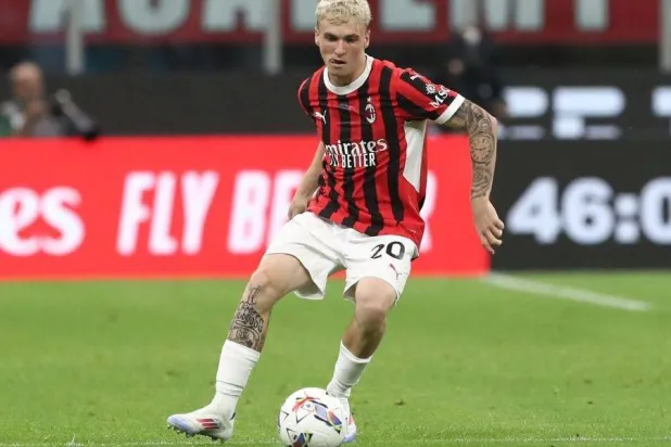 أليكس خيمينيس (رويترز)