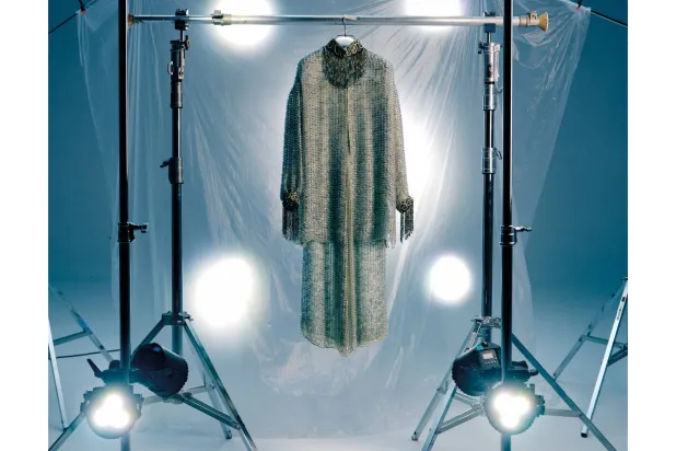 لقطة لإطلالة أرشيفية لتشكيلة خريف وشتاء 2020 (تصوير: ليوناردو مانويل إيميدي)