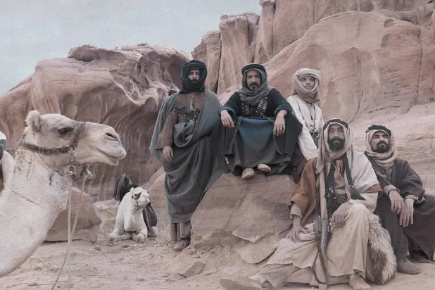 فيلم «القيد» يعيد تخيل التاريخ الاجتماعي للجزيرة (تلفاز 11)