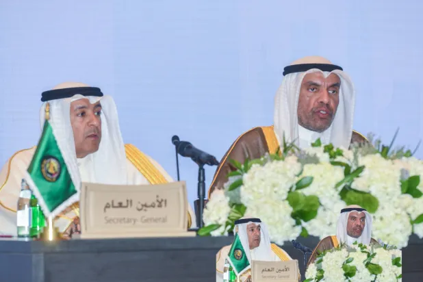 وزير الخارجية الكويتي في المؤتمر الصحافي الذي أعقب الاجتماع الوزاري الخليجي في الكويت (كونا)