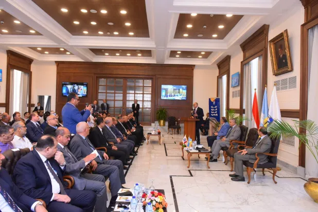 وزير العمل المصري خلال ندوة تثقيفية عن القانون الجديد (وزارة العمل المصري)