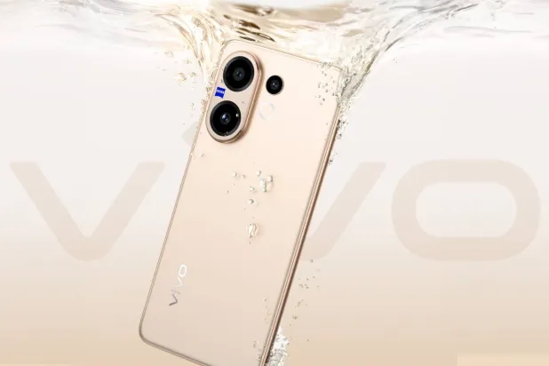 الهاتف مقاوم للمياه والغبار لحمله معك أينما ذهبت