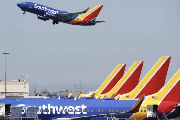 شركة «ساوث ويست إيرلاينز» الأميركية تطبق القرار (ساوث ويست إيرلاينز)