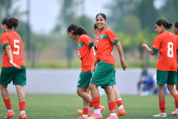 تستلهم رميساء إحسان لاعبة منتخب المغرب تجربة أشرف حكيمي لاعب المنتخب (الفيفا) 