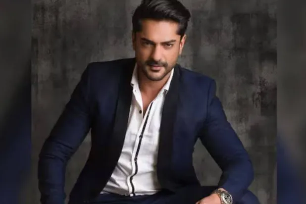  الممثل التلفزيوني الهندي أشيش كابور (صحيفة إنديا تو داي)