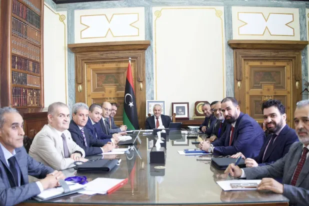 محافظ المصرف المركزي الليبي في اجتماع مع مديرين لمصارف ليبية (المصرف المركزي)