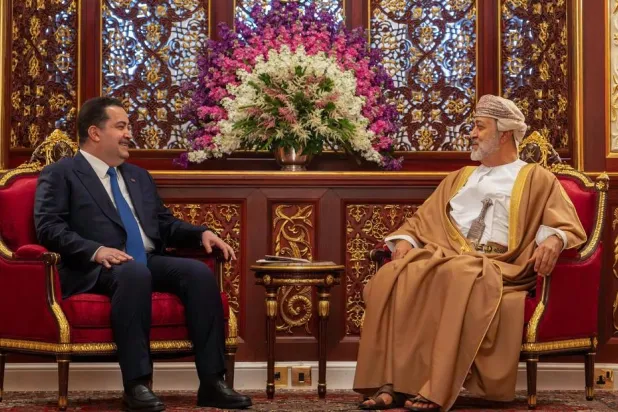 السلطان هيثم بن طارق سلطان عمان ومحمد شياع السوداني رئيس وزراء العراق (العمانية)