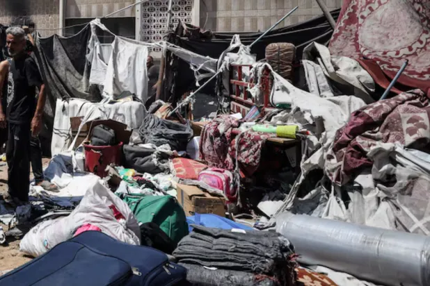 Israeli Bombardment Pushes More Palestinians Out of Homes in Gaza City