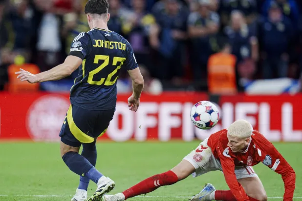 الدنمارك تعادلت سلبيا مع اسكوتلندا (إ.ب.أ)