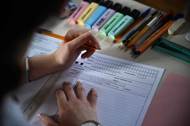 طموحٌ يسبق العُمر (أ.ف.ب)