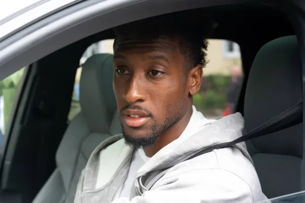 كينغسلي كومان جناح فريق النصر (د.ب.أ)