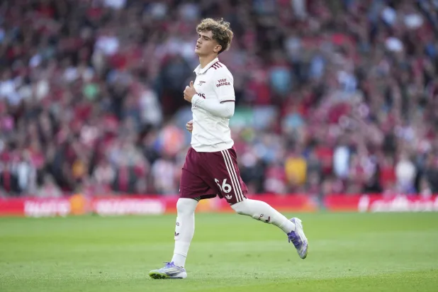 ماكس دومان لاعب فريق آرسنال الإنجليزي (أ.ب) 